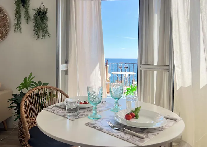 Apartment Seafront Tysandros