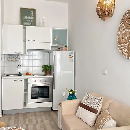 Апартаменты Seafront Tysandros *