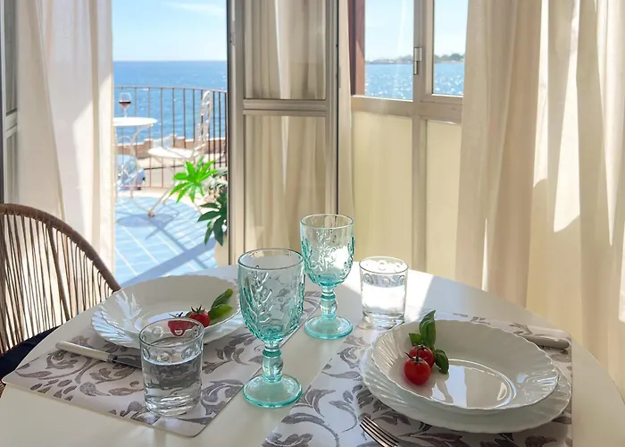 Seafront Tysandros Apartamento *